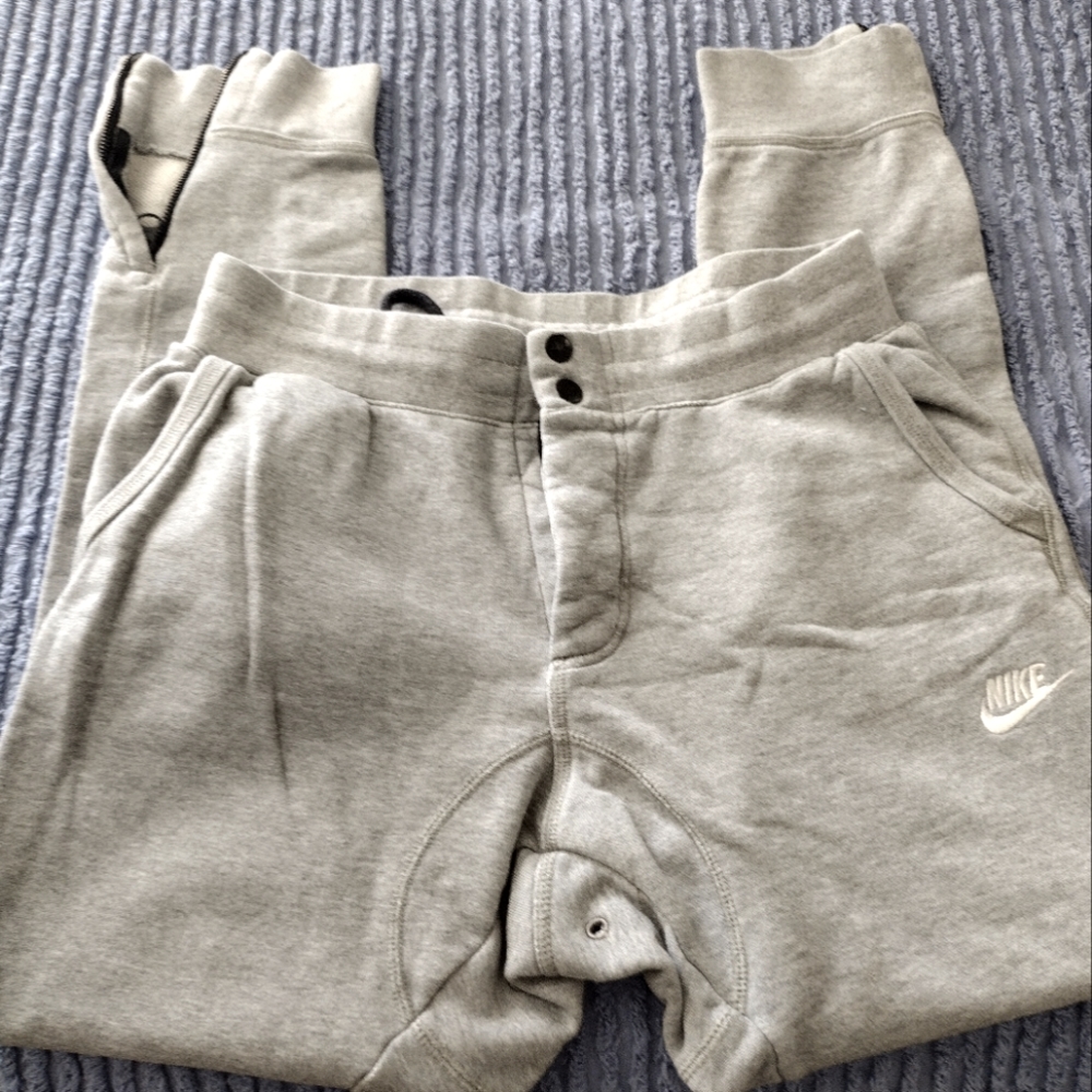 Women's Nike Gray Sweatpants